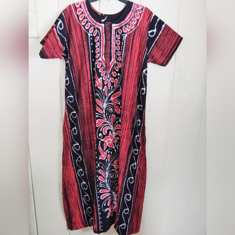 LIKE NEW!! Chic Patterned Maxi Dress